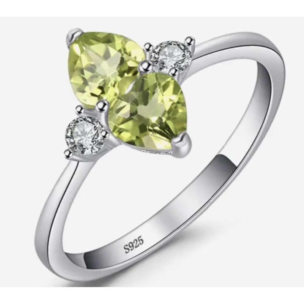SALE!!! Genuine Natural Peridot Ring Set in 925 Sterling Silver Size 6